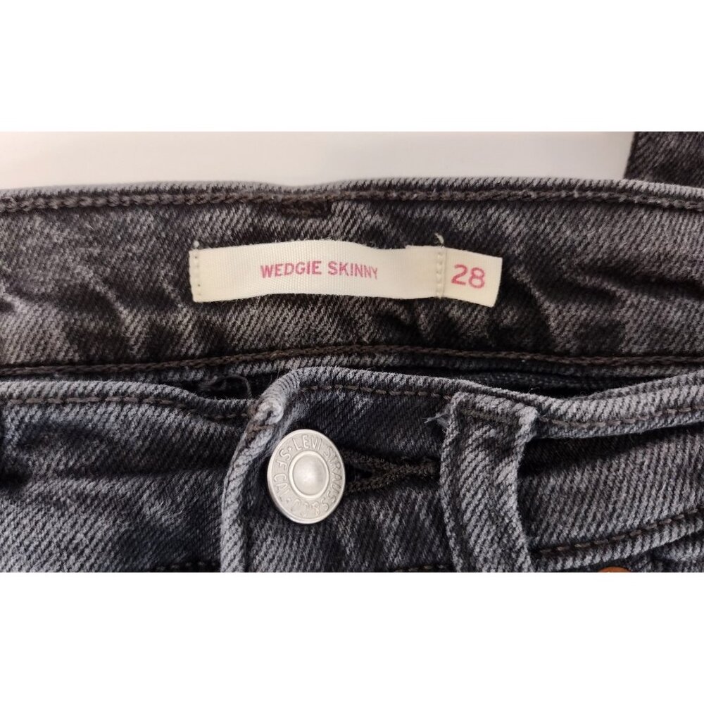 Levi Wedgie Skinny Jeans Size 28 Black - Picture 3 of 9